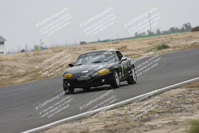 media/Jun-01-2025-CalClub SCCA (Sun) [[eae223c5dd]]/Group 5/Race (Front Straight)/